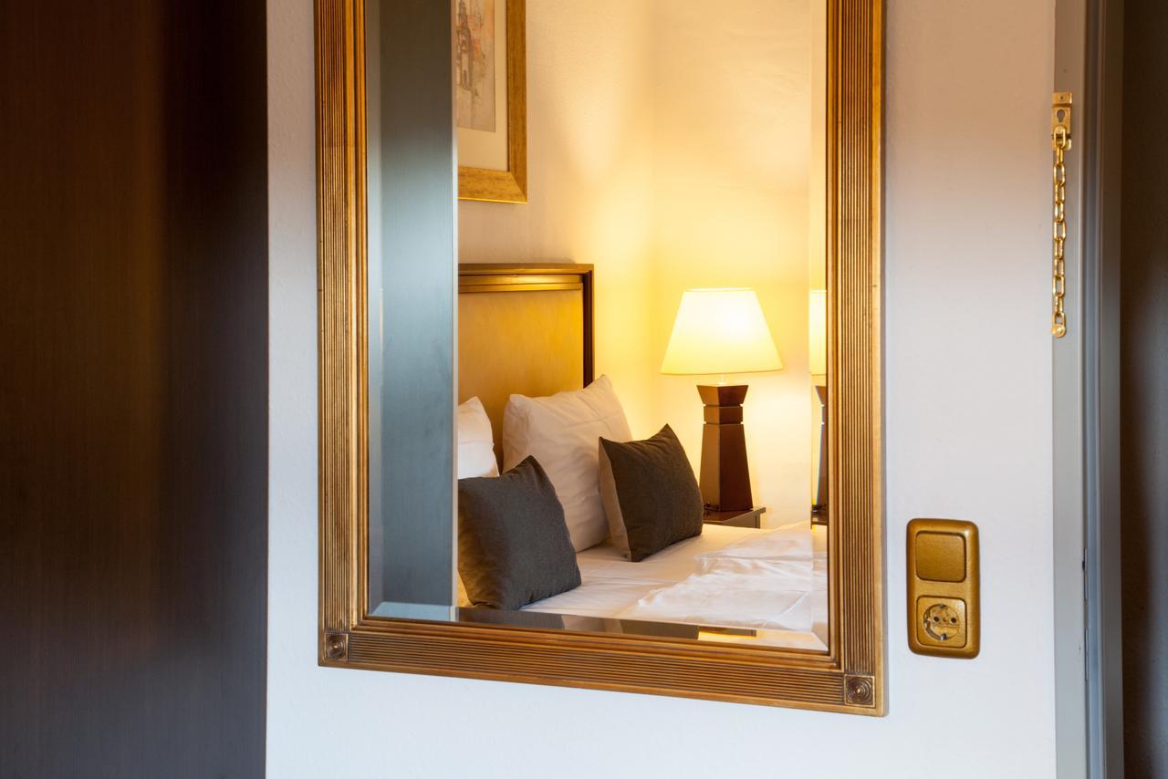 Burghotel Bad Belzig ภายนอก รูปภาพ